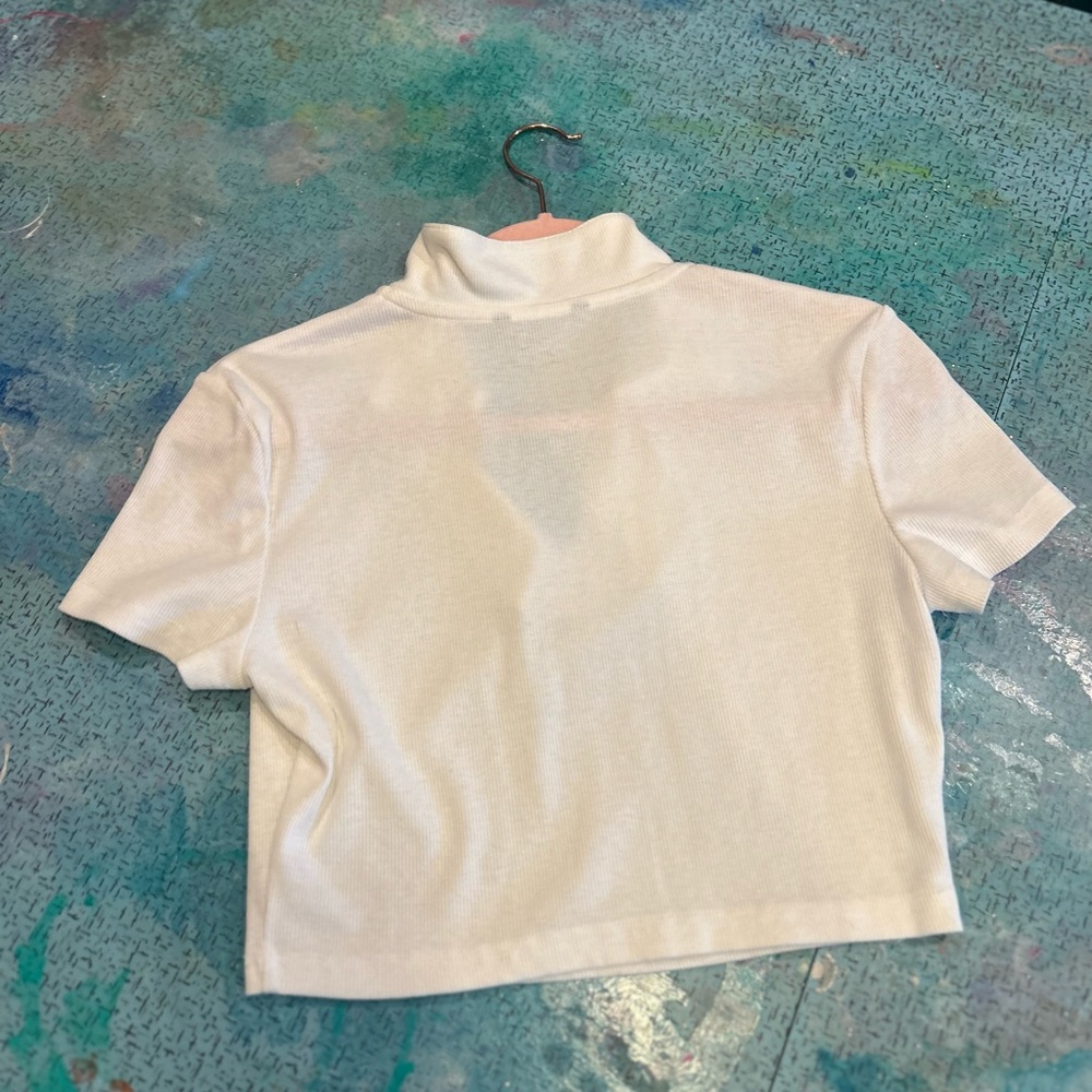White Collared Crop - Picture 5 of 7